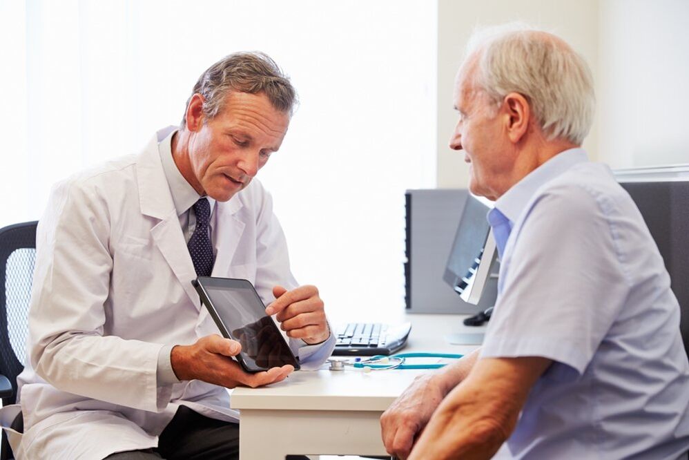 Be patient with prostatitis during a doctor's appointment